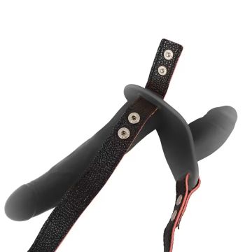You2Toys Dubbele Vibrerende Strap-On met Afstandsbediening - Zwart